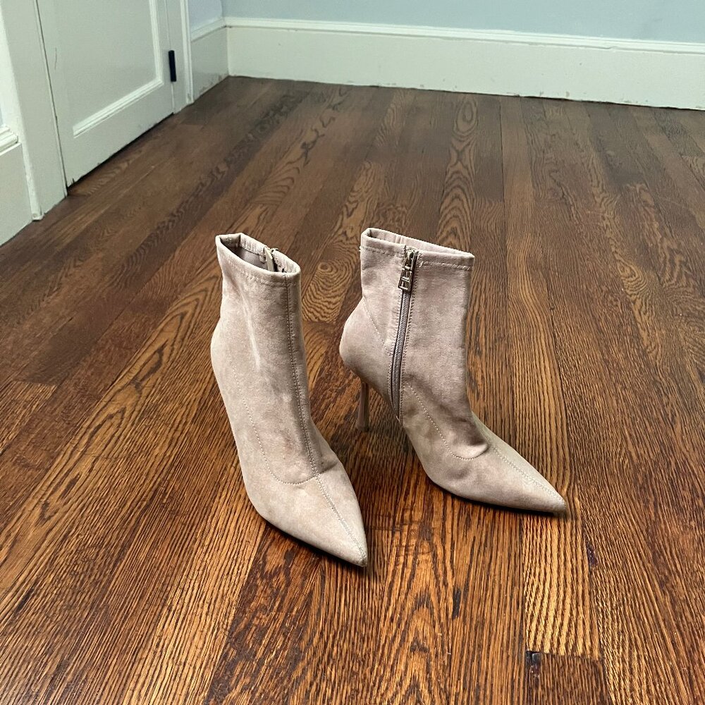 Carvela, Size 8.5 (US) 39 (Eur),  beige suede ankle boots